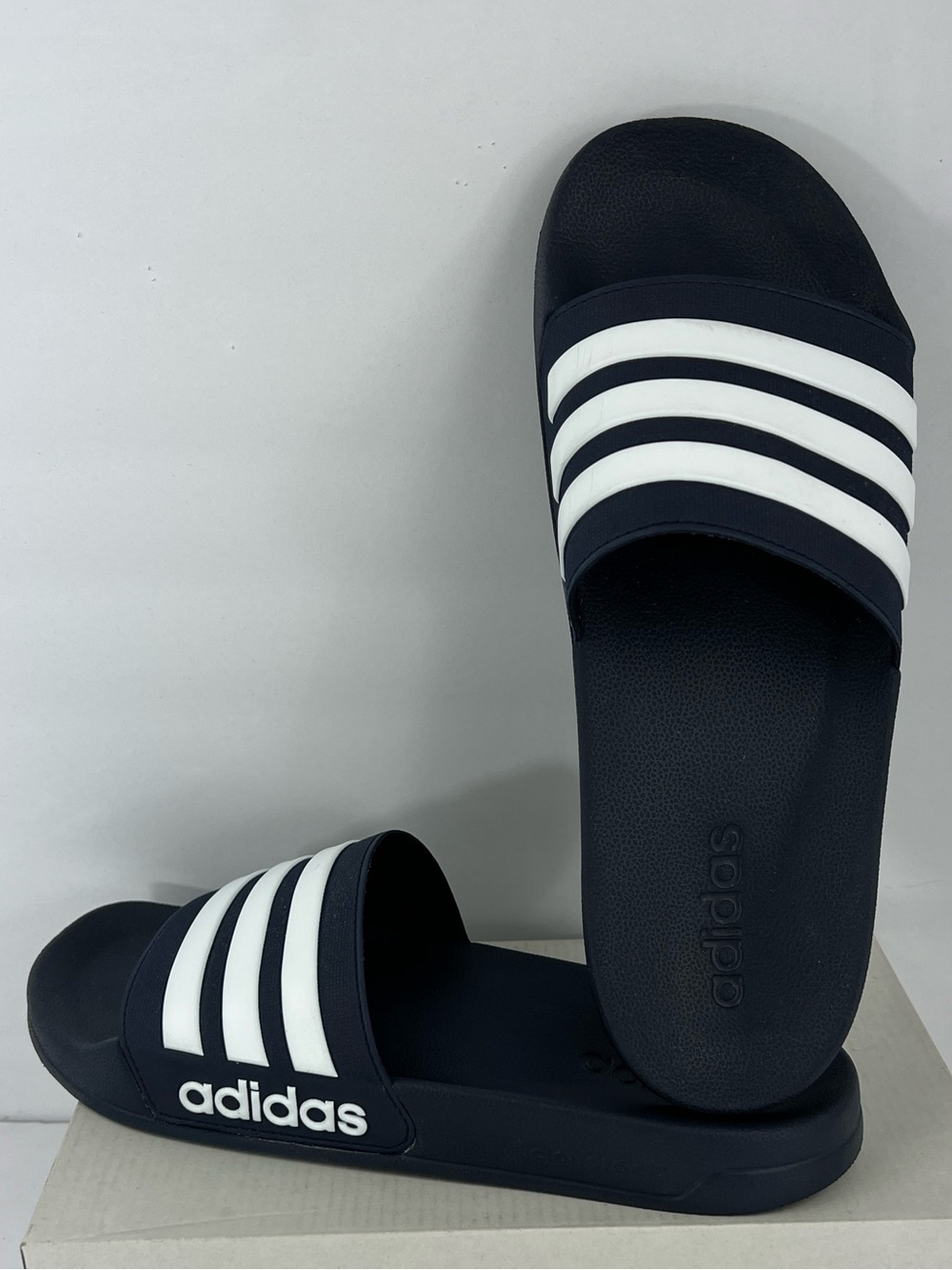 ADIDAS ADILETTE CLOUD-FOAM SLIDER, NAVY BLUE/WHITE, THREE STRIPES, SIZE 11